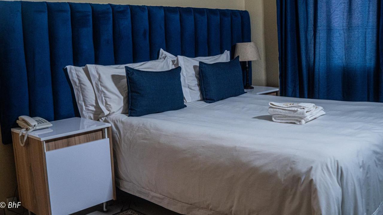 Henry George Guest House Pretoria-Noord Εξωτερικό φωτογραφία