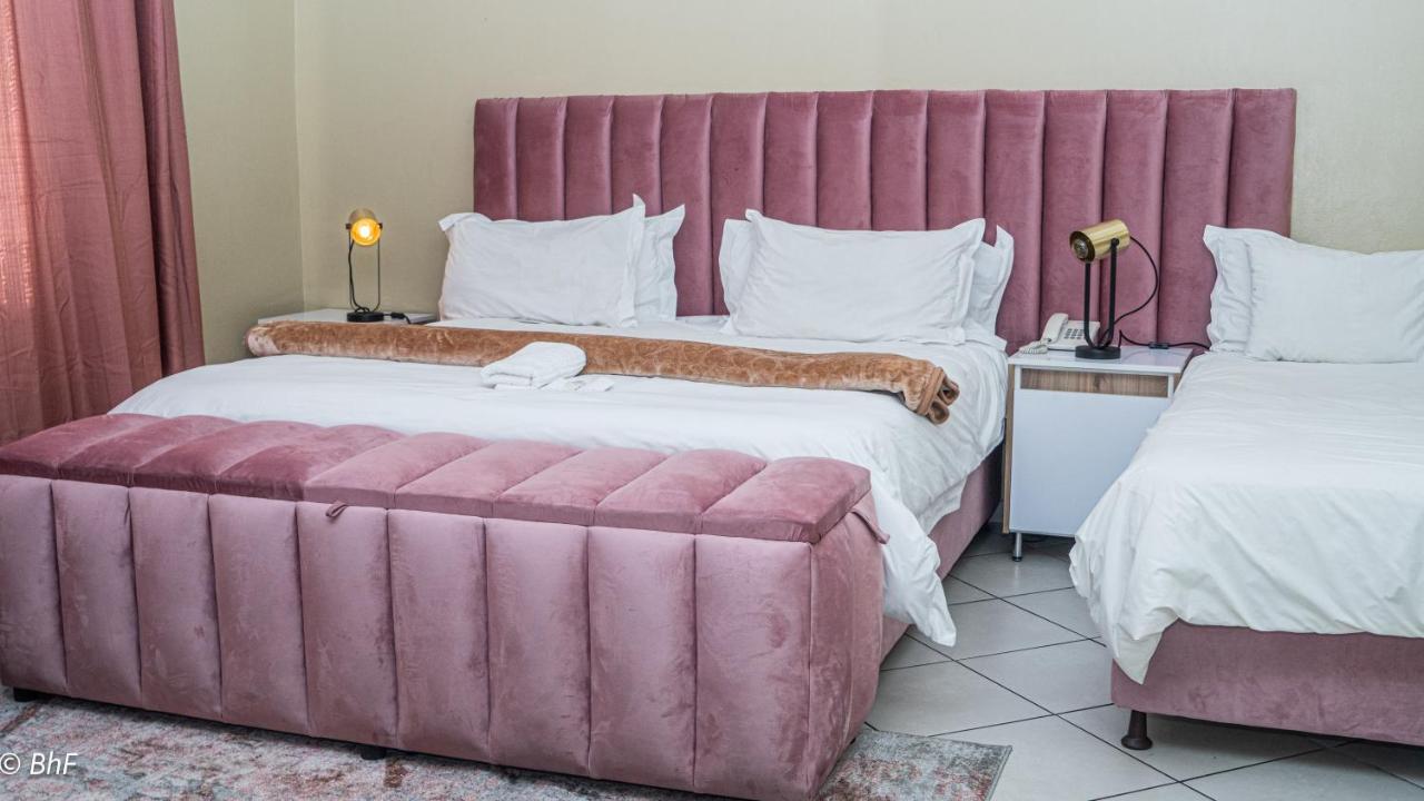 Henry George Guest House Pretoria-Noord Εξωτερικό φωτογραφία