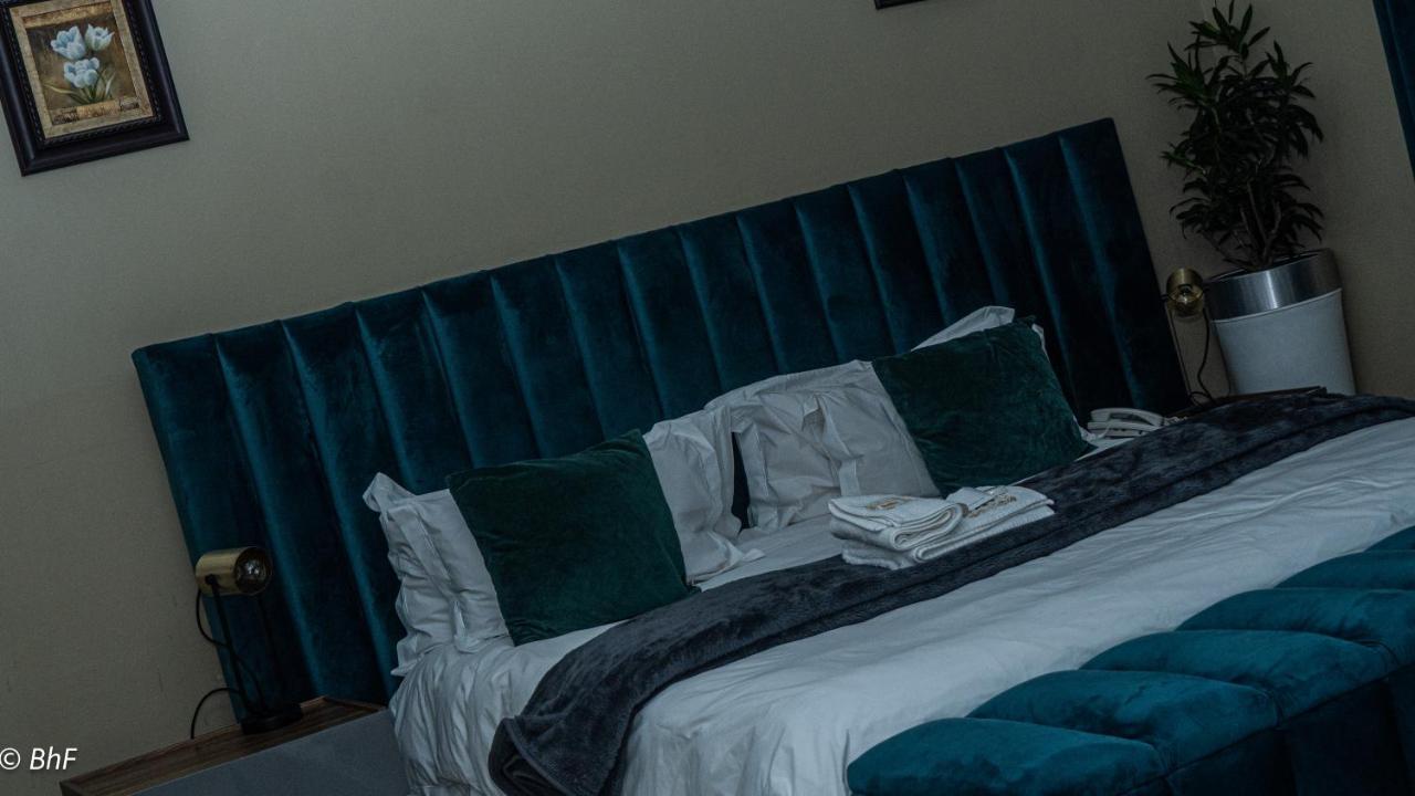 Henry George Guest House Pretoria-Noord Εξωτερικό φωτογραφία