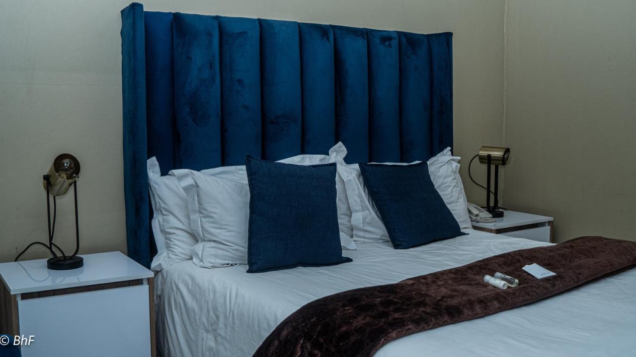 Henry George Guest House Pretoria-Noord Εξωτερικό φωτογραφία