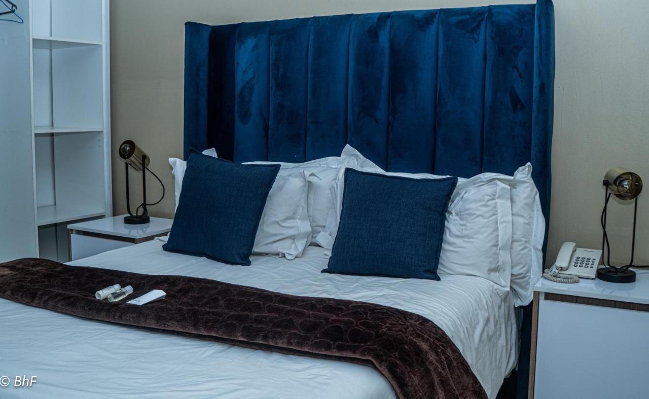 Henry George Guest House Pretoria-Noord Εξωτερικό φωτογραφία