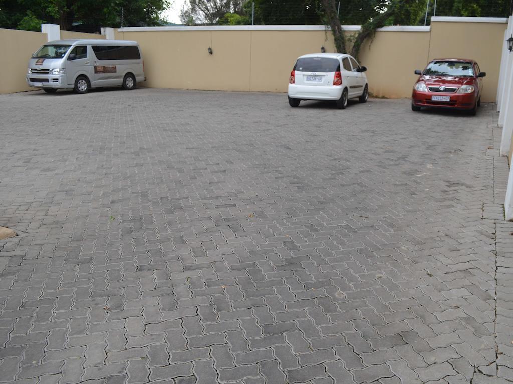 Henry George Guest House Pretoria-Noord Εξωτερικό φωτογραφία